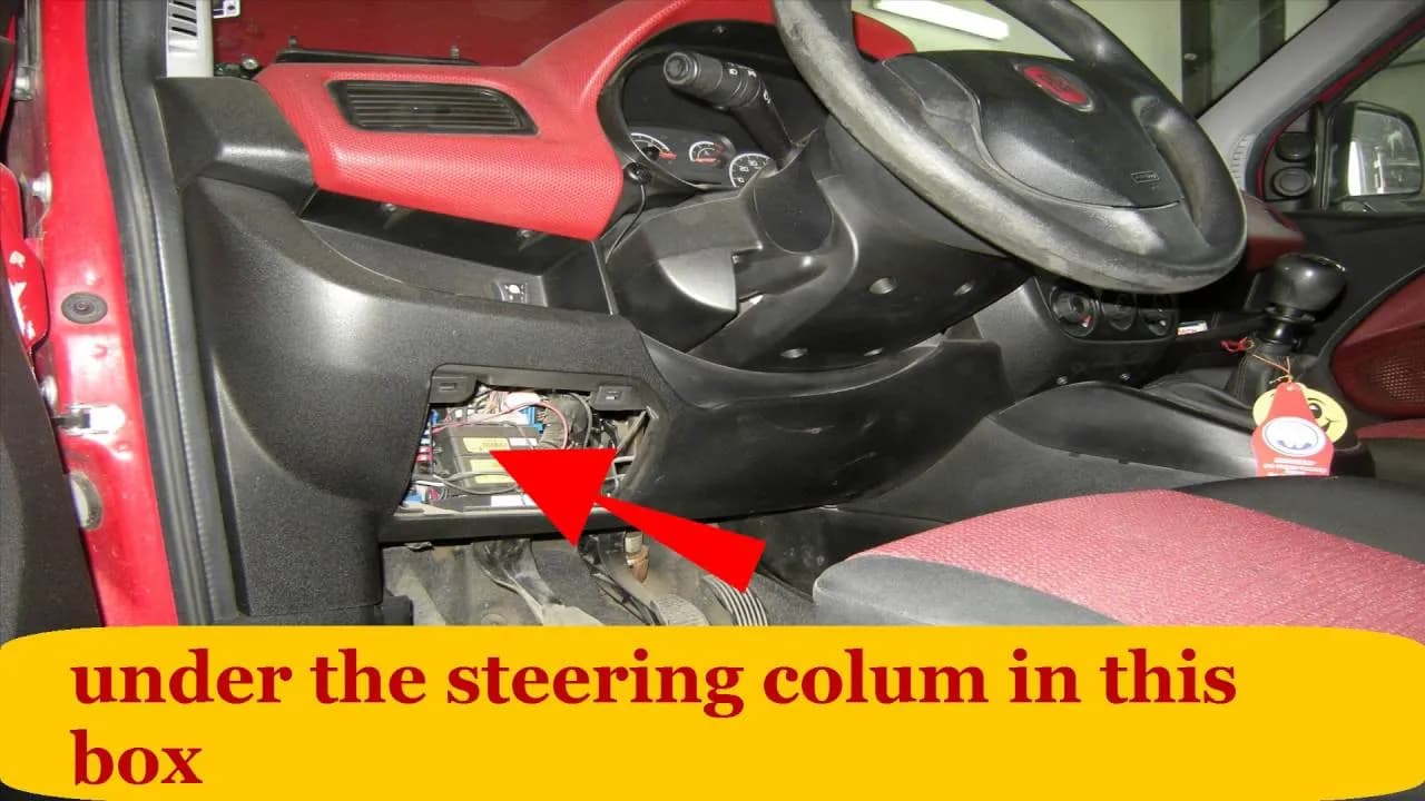 Gdzie są bezpieczniki w Fiat Doblo? Kluczowe lokalizacje i porady