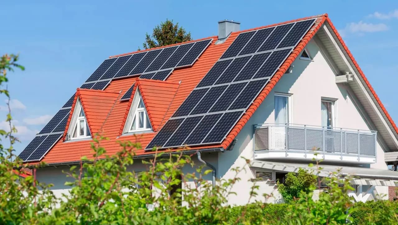 Co jest potrzebne do fotowoltaiki? Kluczowe elementy i wymagania