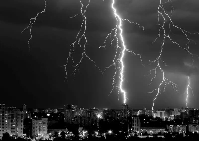 Czy fotowoltaika ściąga pioruny? Fakty, które musisz znać