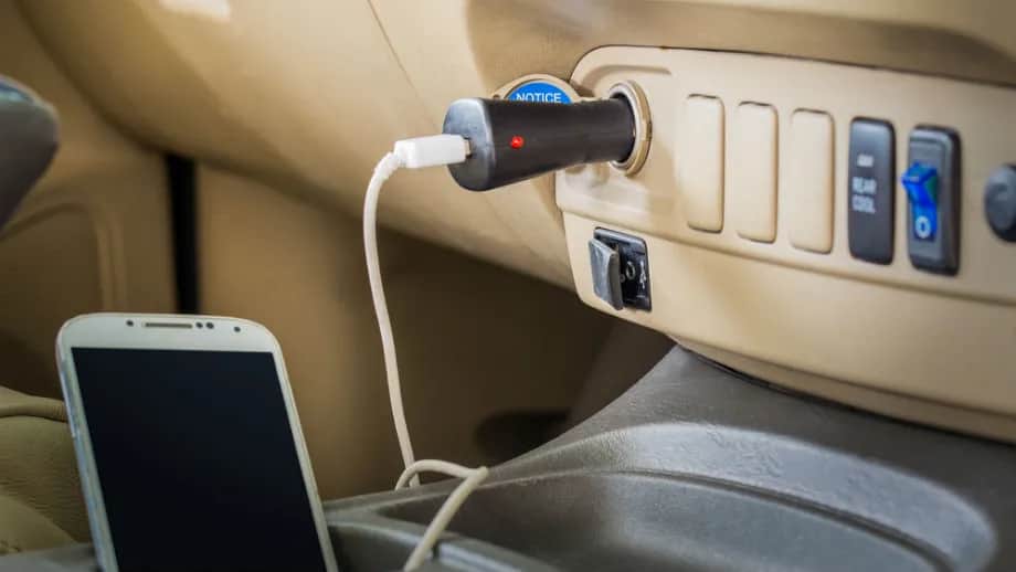 Jaki bezpiecznik do gniazda zapalniczki? Oto co musisz wiedzieć