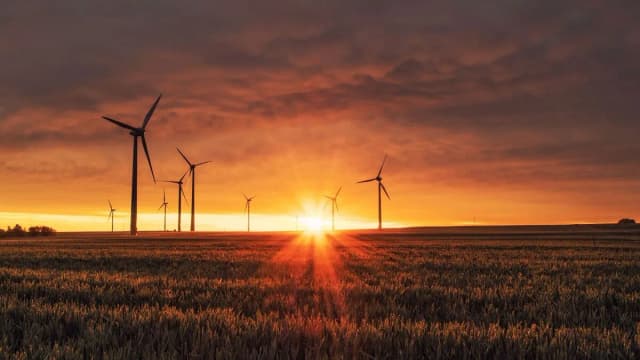 Jakie są rodzaje elektrowni i jak wpływają na naszą przyszłość