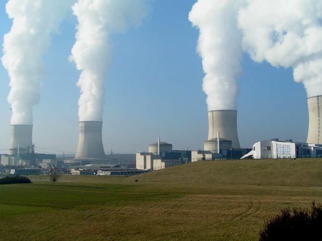 Do czego służy elektrownia jądrowa i jak wpływa na naszą energię?