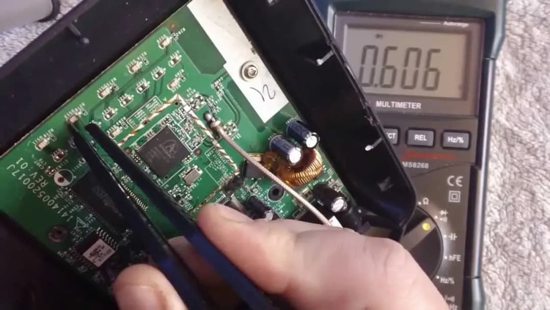 Jak sprawdzić bezpiecznik SMD i uniknąć kosztownych napraw