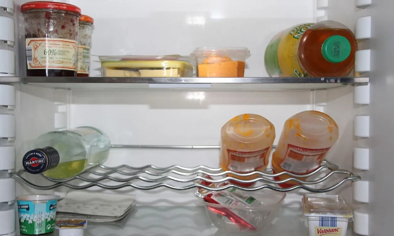 Ile wytrzyma lodówka bez prądu? Sprawdź, jak uratować jedzenie