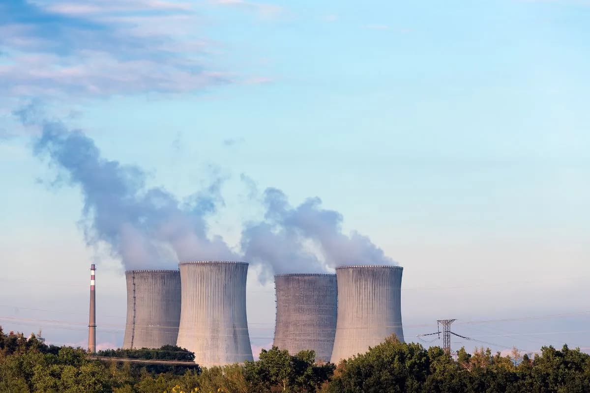 Ile energii wytwarza elektrownia atomowa? Zaskakujące dane i fakty