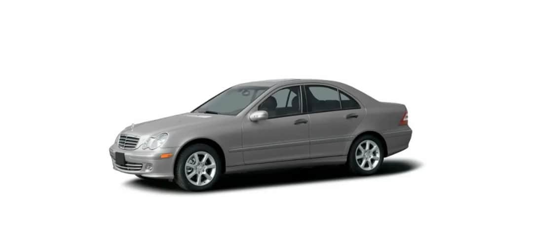 Gdzie są bezpieczniki w Mercedesie C klasie? Oto wszystko, co musisz wiedzieć